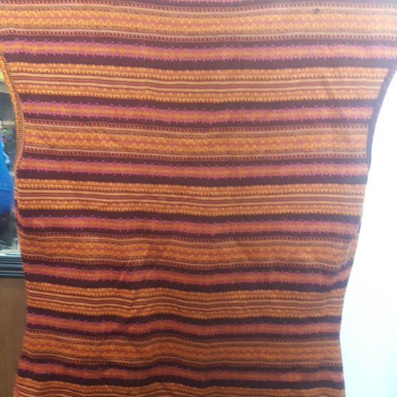 RW& Co Sleeveless top - Picture 2 of 4